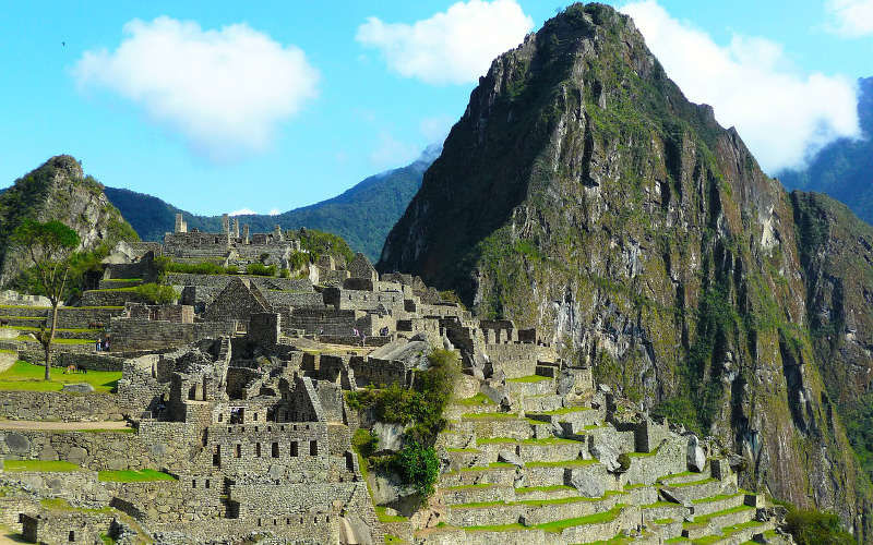 climbing huayna picchu climbing huayna picchu